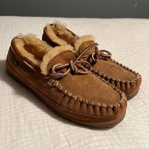 L.L. Bean women’s wicked good moccasins size 9